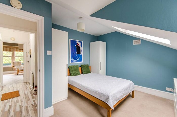 1 Bedroom Flat For Sale In Randolph Avenue, Maida Vale, London, W9