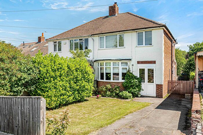 3 Bedroom Semi-Detached House For Sale In Stanley Close, Oxford, OX2