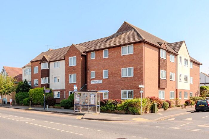 2 Bedroom Flat For Sale In London Road, Leigh-On-Sea, SS9