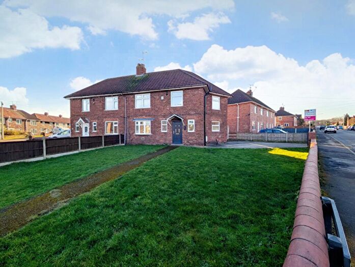 4 Bedroom Semi-Detached House To Rent In Riddell Avenue, Langold, Worksop, S81