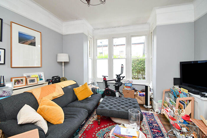 2 Bedroom Flat To Rent In Carden Road, SE15