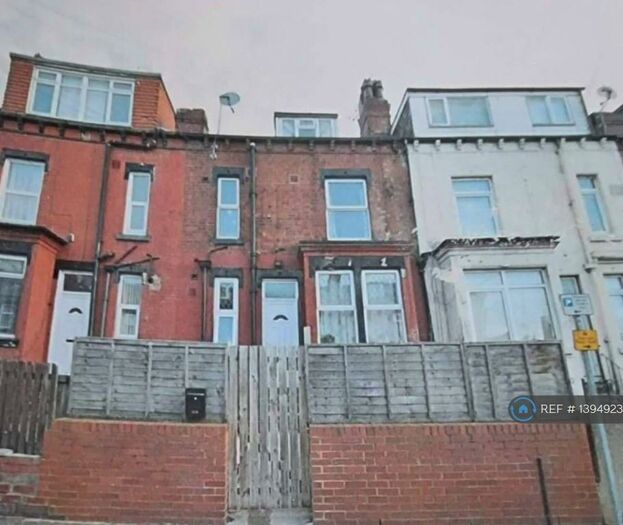 2 Bedroom Terraced House To Rent In Compton Crescent, Leeds, LS9