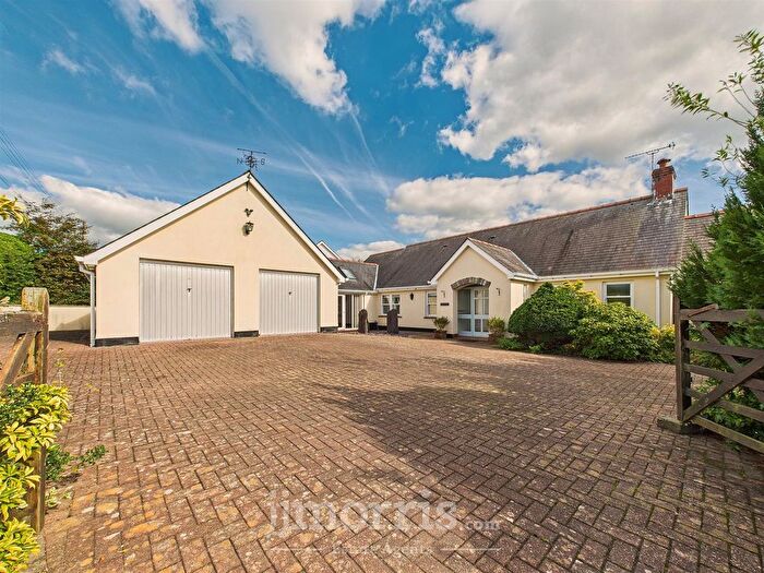 5 Bedroom Detached Bungalow For Sale In Penffordd, Clynderwen, SA66