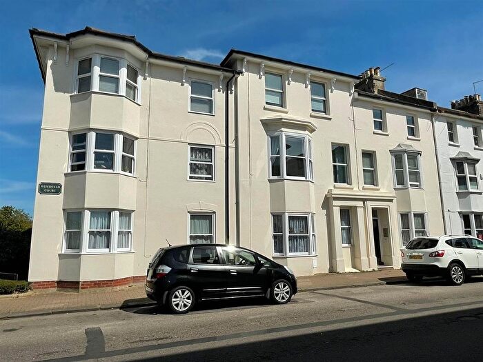 1 Bedroom Flat To Rent In Norfolk Road, Littlehampton, BN17