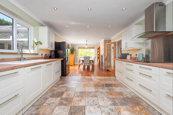 4 Bedroom Detached House For Sale In South Green, Sittingbourne, ME9