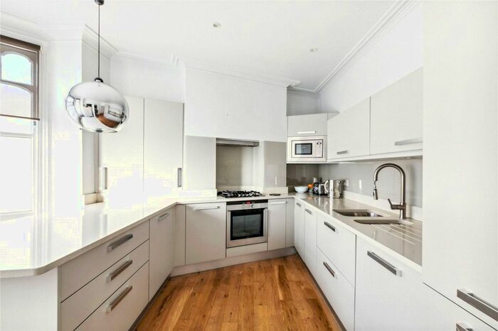 4 Bedroom End Of Terrace House To Rent In Valetta Road, London, W3