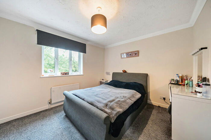 4 Bedroom Detached House For Sale In Lynams, Church Crookham, Fleet, GU52
