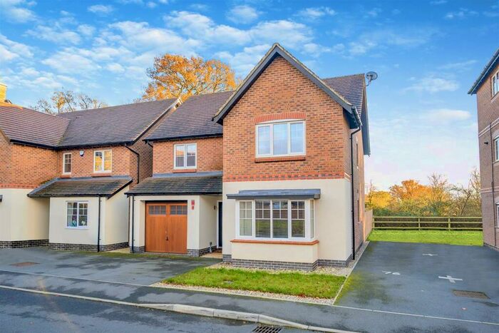 4 Bedroom Detached House For Sale In Meer Stones Road, Balsall Common, CV7