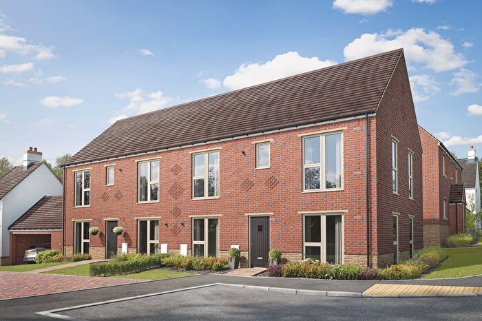 2 Bedroom Flat For Sale In Swallow Crescent, Nottingham, NG15