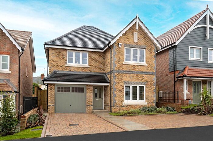 4 Bedroom Detached House For Sale In Purley Rise, Purley On Thames, RG8