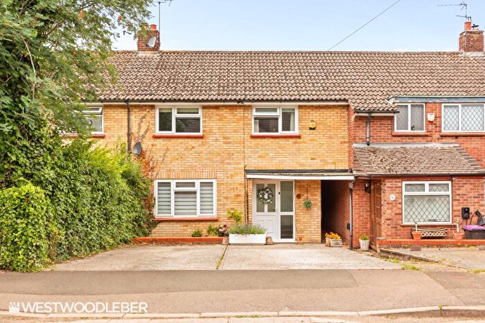 4 Bedroom Terraced House For Sale In Barleycroft, Waterford, Hertford, SG14
