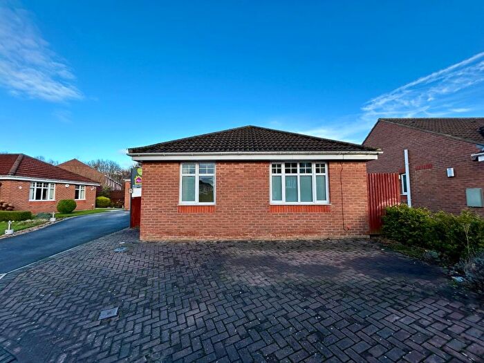 2 Bedroom Detached Bungalow To Rent In Bed Detached Bungalow, Farndale Road, Bridlington, YO16