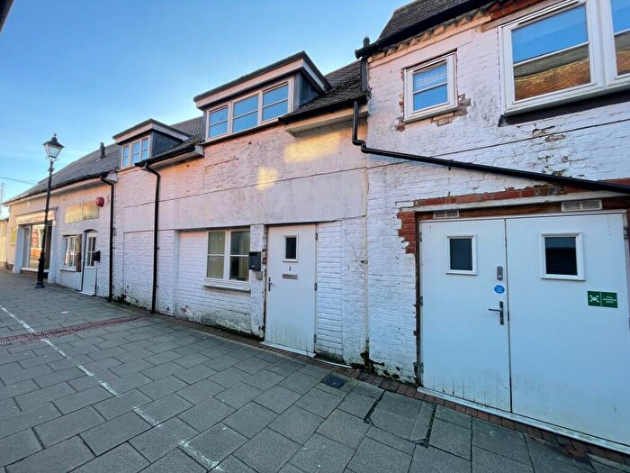 1 Bedroom Flat To Rent In High Street, Andover, Andover, SP10