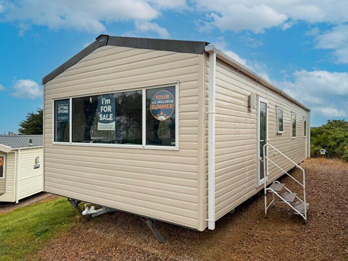 3 Bedroom Park Home For Sale In Silver Sands Holiday Park, IV31