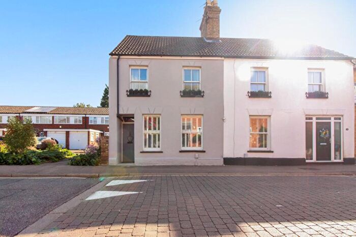 2 Bedroom Semi-Detached House For Sale In North Bridge Street, Shefford, SG17