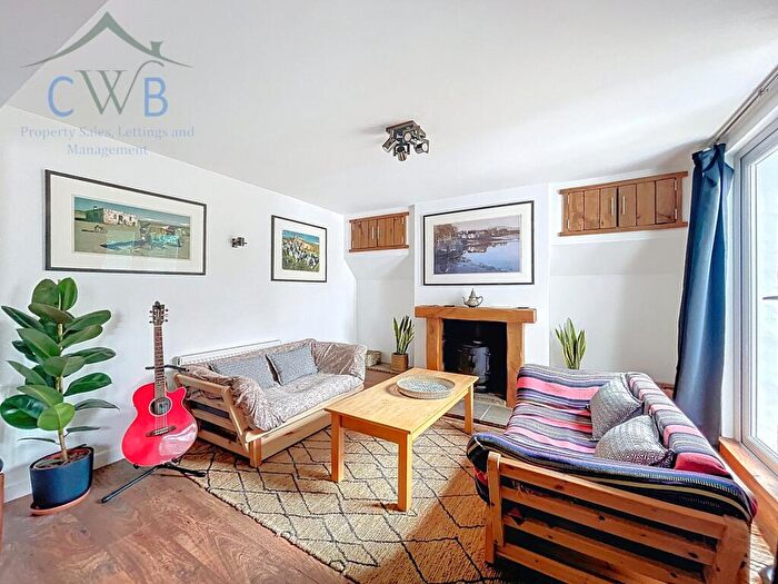 2 Bedroom End Of Terrace House For Sale In Holborough Road, Snodland, ME6