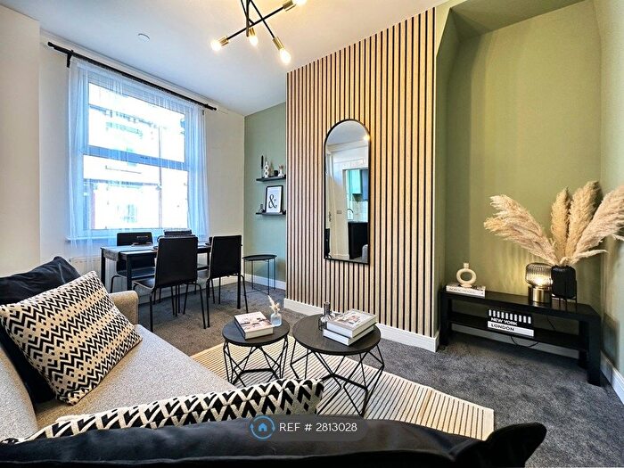 2 Bedroom Terraced House To Rent In Autumn Place, Leeds, LS6