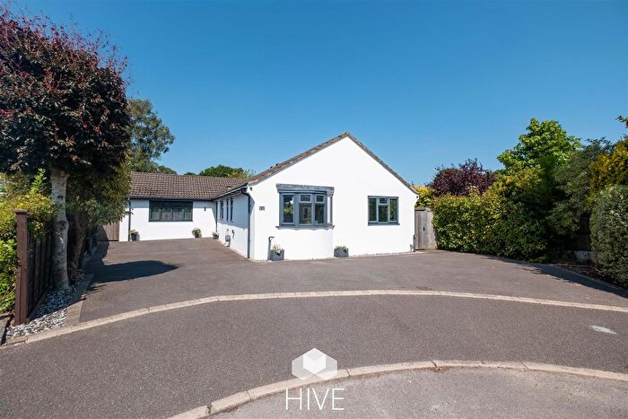 4 Bedroom Bungalow For Sale In Whitebeam Way, Verwood, BH31
