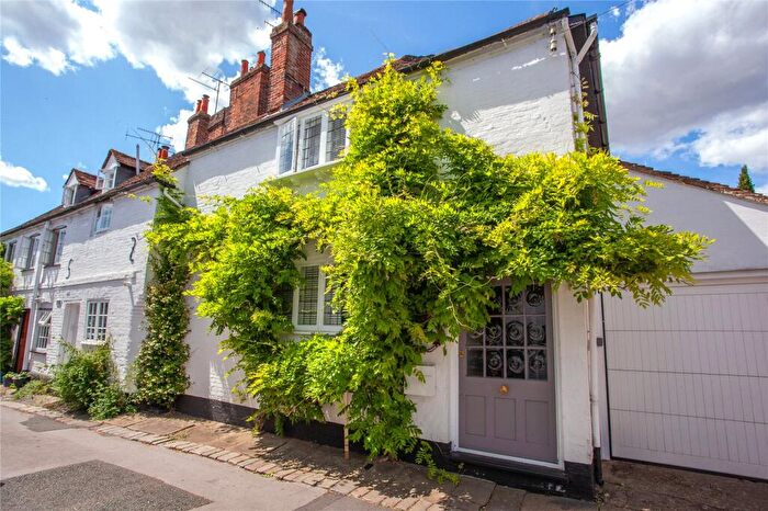 2 Bedroom End Of Terrace House For Sale In Wharfe Lane, Henley-on-Thames, Oxfordshire, RG9