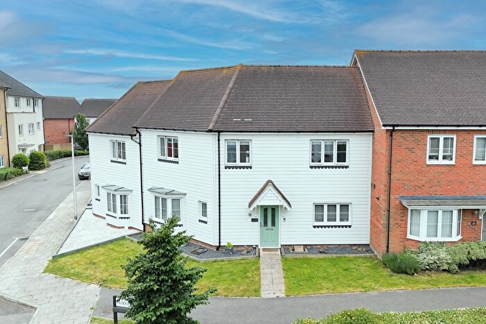 3 Bedroom Semi-Detached House For Sale In Paddock Drive, Blossom Gardens, Hoo, Rochester, ME3