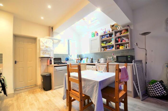 6 Bedroom Terraced House To Rent In Student Property - Selly Oak, Birmingham, B29