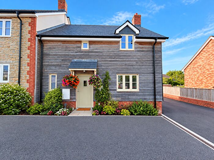 2 Bedroom End Of Terrace House For Sale In Badgers Grove, Ring Street, DT10