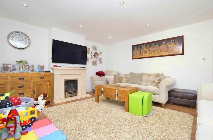 3 Bedroom Terraced House To Rent In Watson Road, Plaistow, London, E13