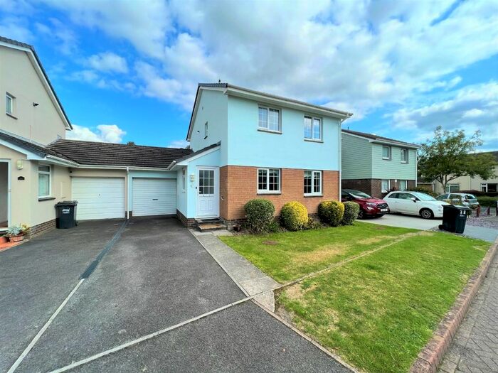 3 Bedroom Link Detached House To Rent In Barlow Road, Barnstaple, EX31