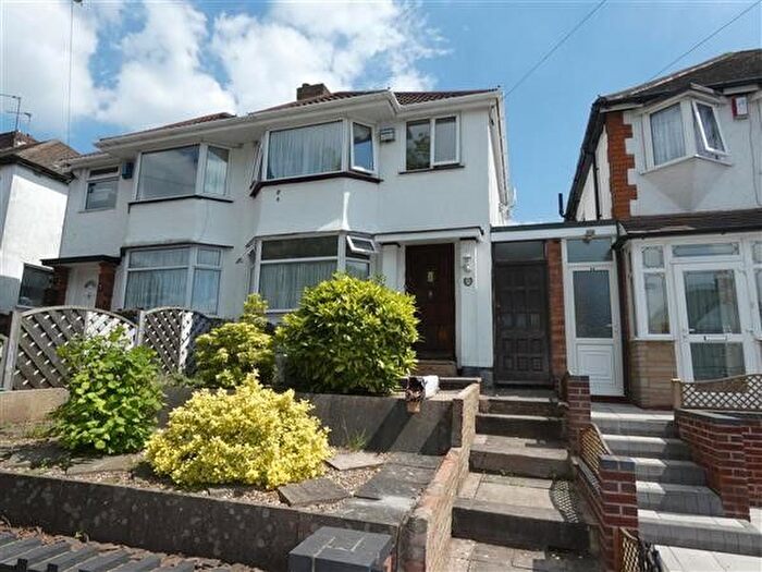 3 Bedroom Semi-Detached House To Rent In Steyning Road, West Midlands, B26