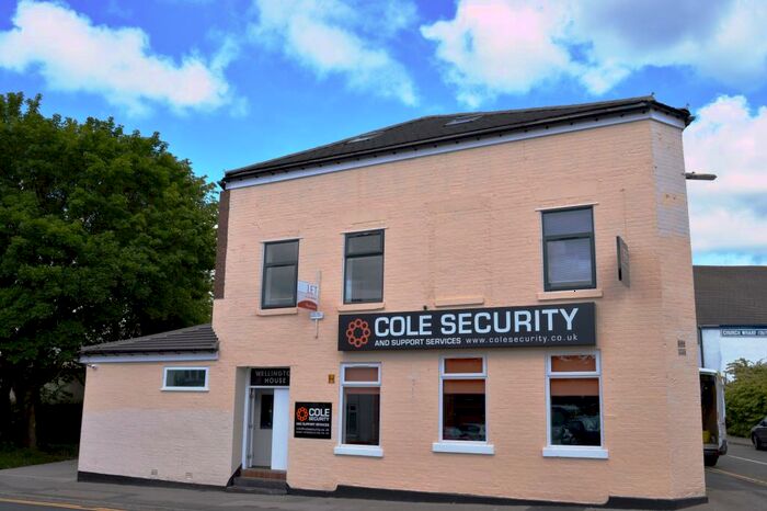 1 Bedroom Flat To Rent In Bury New Road, Bolton, BL2