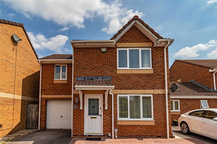3 Bedroom Detached House To Rent In Swift Avenue, Abbey Meads, Swindon, Wiltshire, SN25