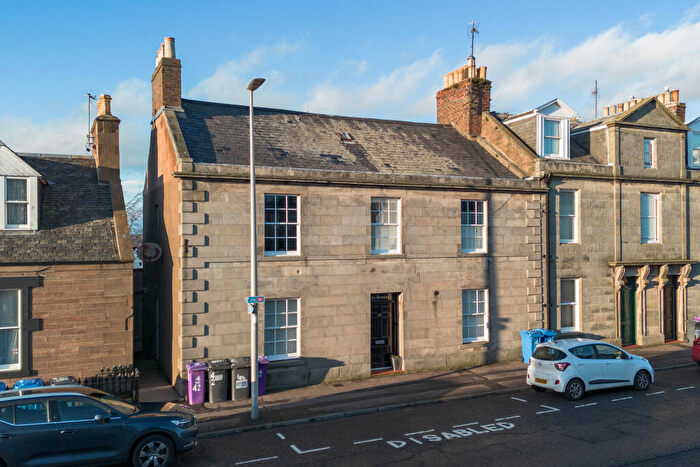 3 Bedroom Maisonette For Sale In Bridge Street, Montrose, DD10