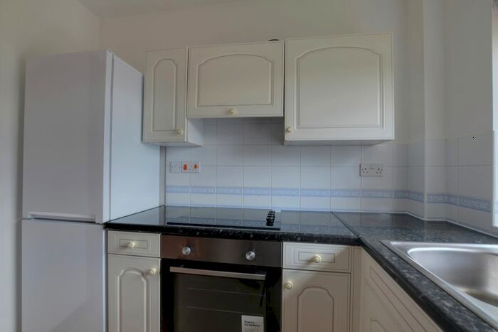 2 Bedroom Flat To Rent In Castle Heather Drive, Inverness, IV2