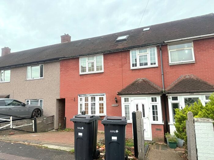 4 Bedroom Terraced House To Rent In Burrow Road, Chigwell, IG7