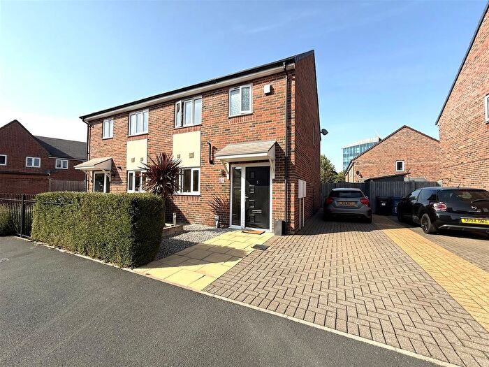 3 Bedroom Semi-Detached House For Sale In Middle Bannisters Road, Rugeley, WS15