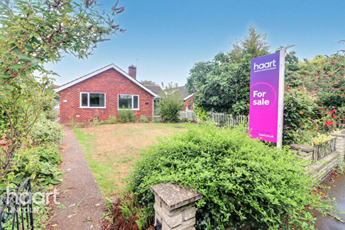 3 Bedroom Link Detached House For Sale In Johnson Drive, Bracebridge Heath, LN4