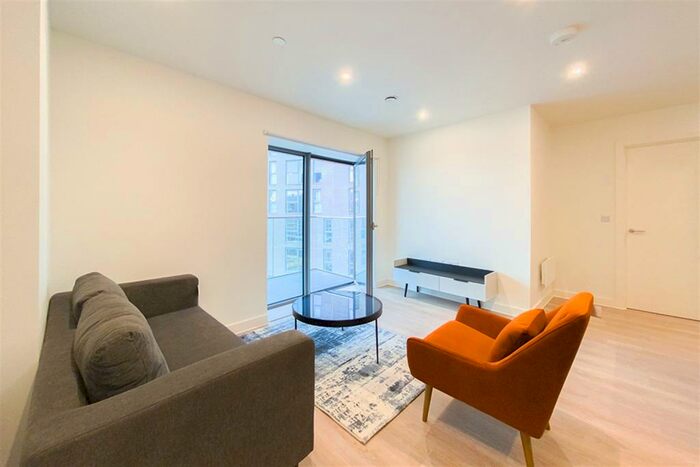 2 Bedroom Apartment To Rent In Exchange Point, M3