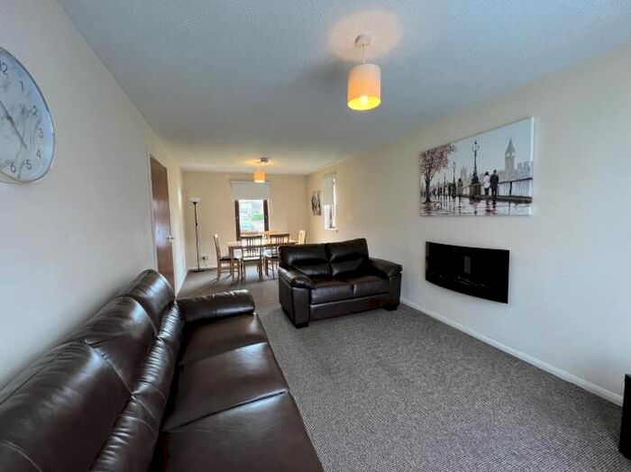 2 Bedroom Flat To Rent In Easter Warriston, Edinburgh, EH7