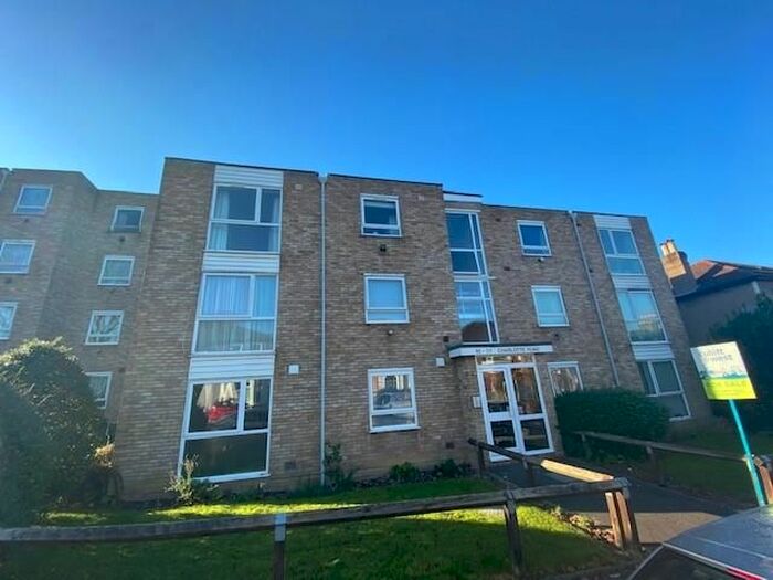 1 Bedroom Flat To Rent In Charlotte Road, Wallington, SM6