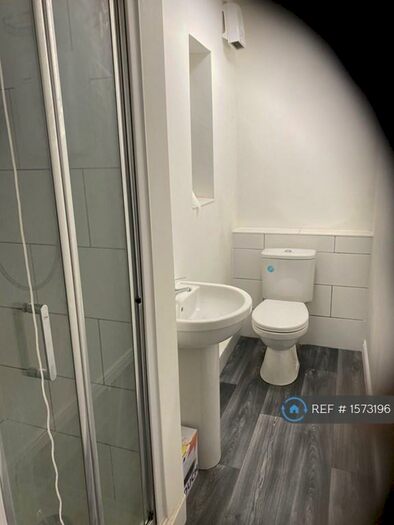1 Bedroom Flat To Rent In High Street, Little Lever, BL3