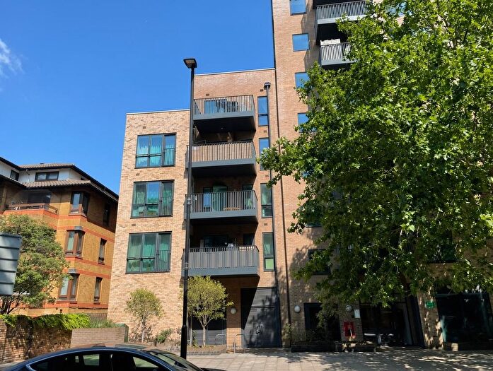 2 Bedroom Flat For Sale In Lampton Road, Hounslow, TW3