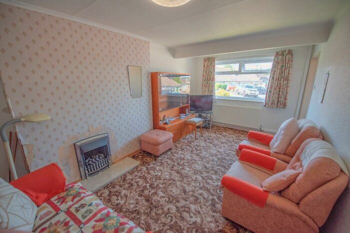 2 Bedroom Semi-Detached Bungalow For Sale In Park Drive, Sutton-in-Craven, BD20