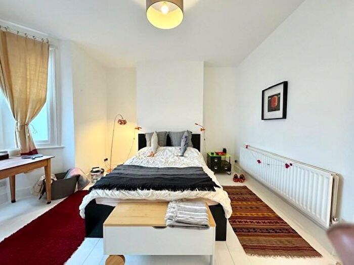 1 Bedroom Apartment To Rent In Corporation Street, Stratford, E15