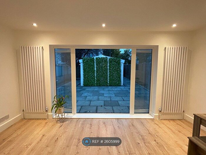 4 Bedroom Semi-detached House To Rent In Kingston Road, Kingston Upon Thames, KT1