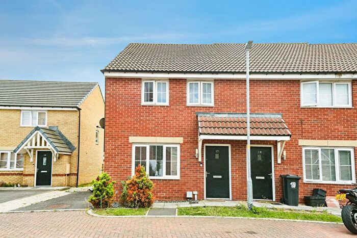 2 Bedroom End Of Terrace House For Sale In Coronel Close, Swindon, SN3