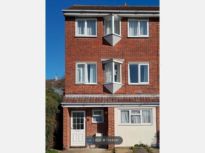 5 Bedroom Terraced House To Rent In Bennett Court, Colchester, CO4