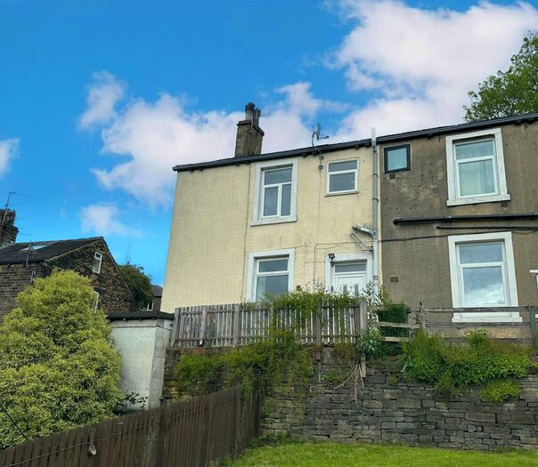 2 Bedroom Terraced House To Rent In Upper Range, Halifax, HX3