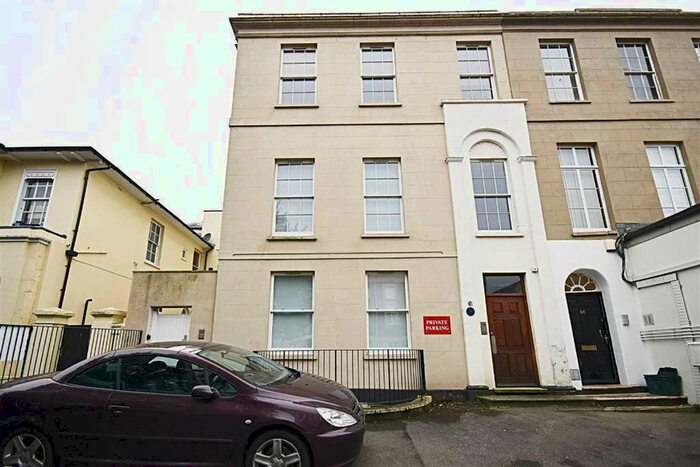 1 Bedroom Flat To Rent In Winchcombe Street, Cheltenham, Gloucestershire GL52