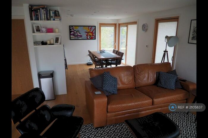 2 Bedroom Penthouse To Rent In New Street, Cambridge, CB1