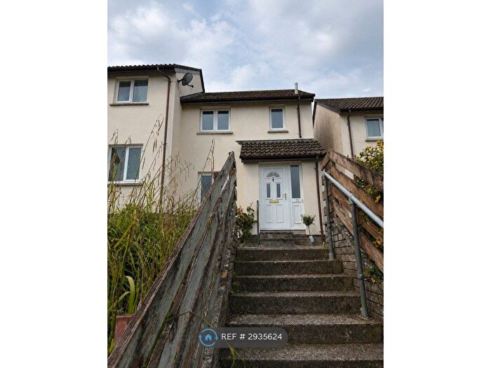 3 Bedroom End Of Terrace House To Rent In Dyers Close, Braunton, EX33